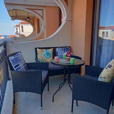 Апартамент Рай - Green Life Beach Resort Apartament *